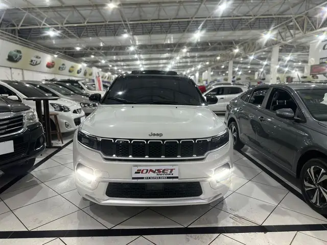 Carro Jeep Commander 2025 Overland 1.3 T270