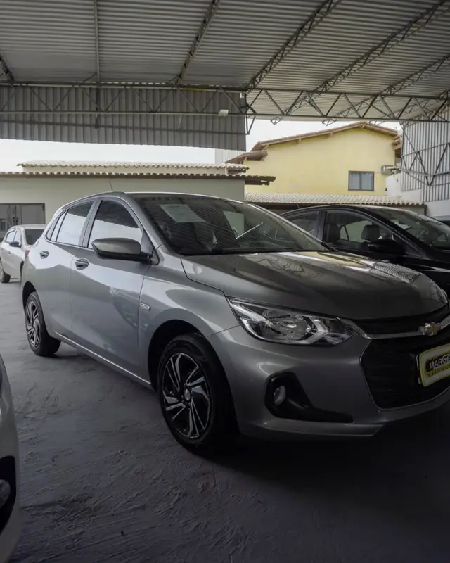 Carro Chevrolet Onix 2025 LT 1.0 Turbo