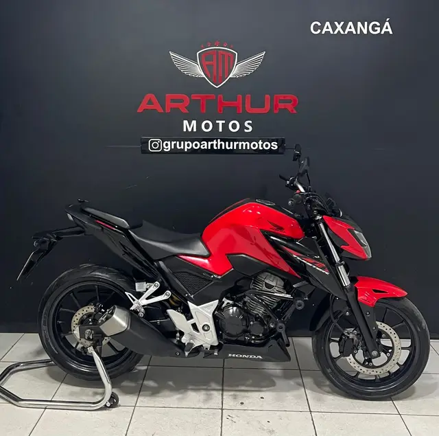 Moto Honda CB 300F Twister 2024 (CBS)