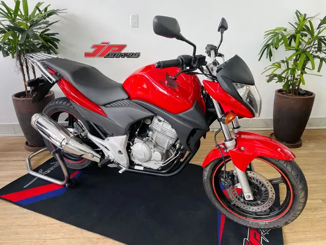 Moto Honda CB 300R 2010 Standard