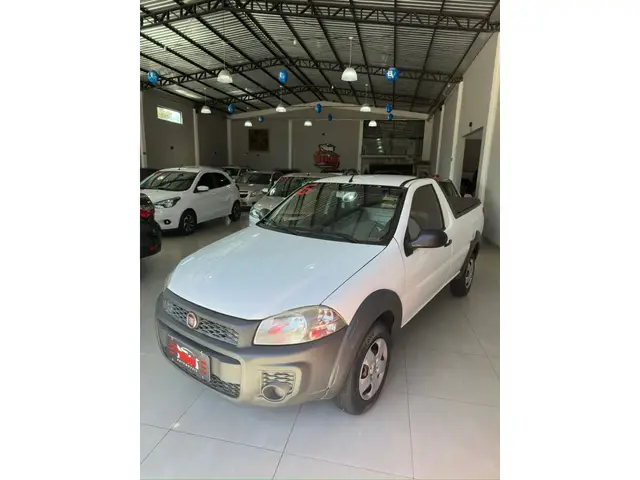 Carro Fiat Strada 2016 Working 1.4 (Flex)