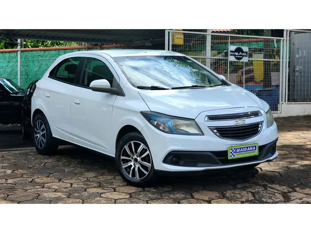 Carro Chevrolet Onix 2013 1.4 LT SPE/4