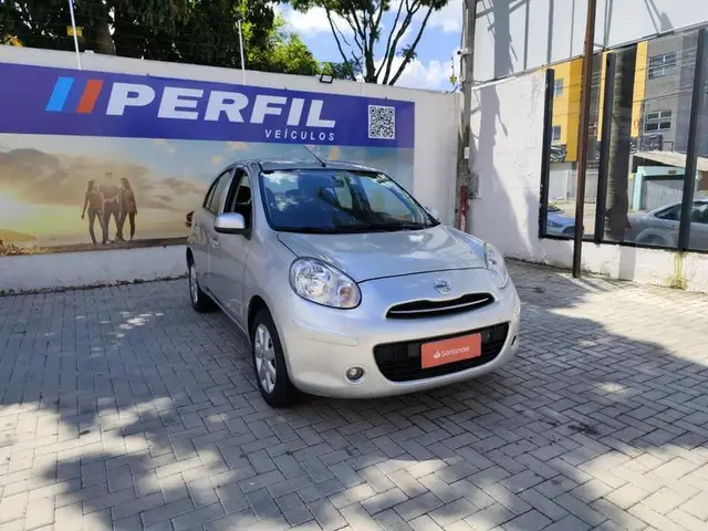 Carro Nissan March 2013 1.0 16V (Flex)