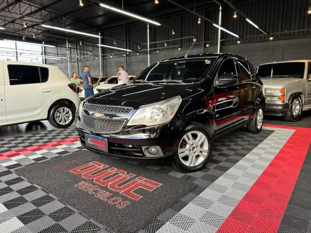 Carro Chevrolet Agile 2011 LTZ 1.4 8V (Flex)