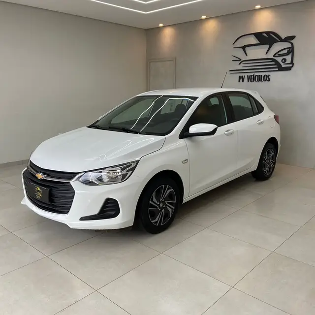 Carro Chevrolet Onix 2023 LT 1.0