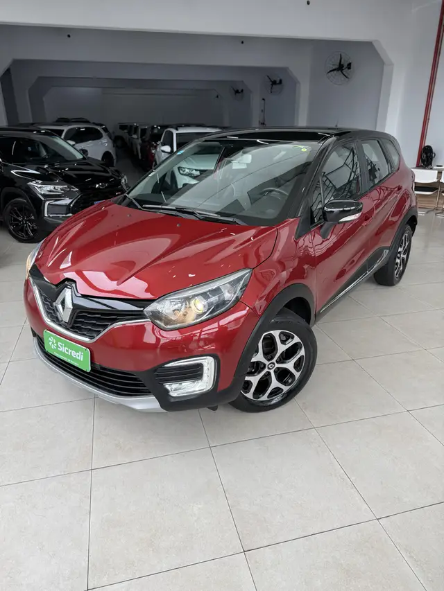 Carro Renault Captur 2018 Intense 1.6 16v SCe CVT (Flex)