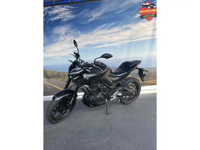 Moto Yamaha MT-03 2023 ABS