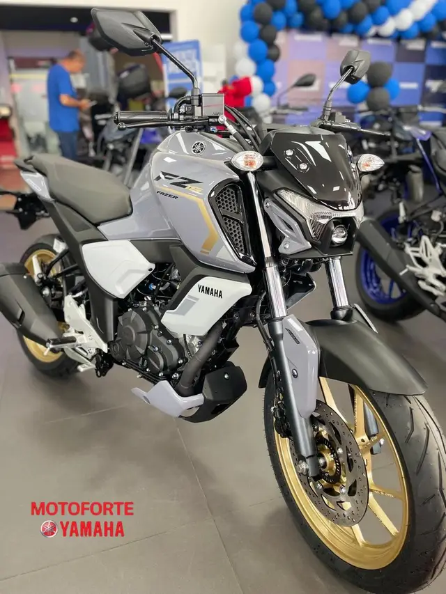 Moto Yamaha Fazer FZ15 2026 Connected