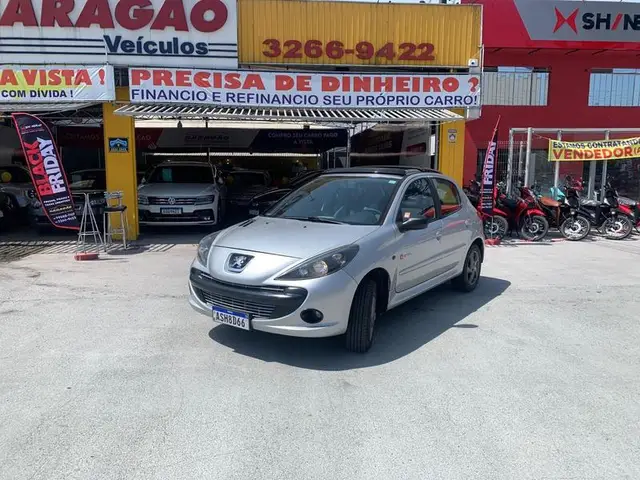 Carro Peugeot 207 2010 Hatch Quiksilver 1.4 8V (flex) (4 p.)