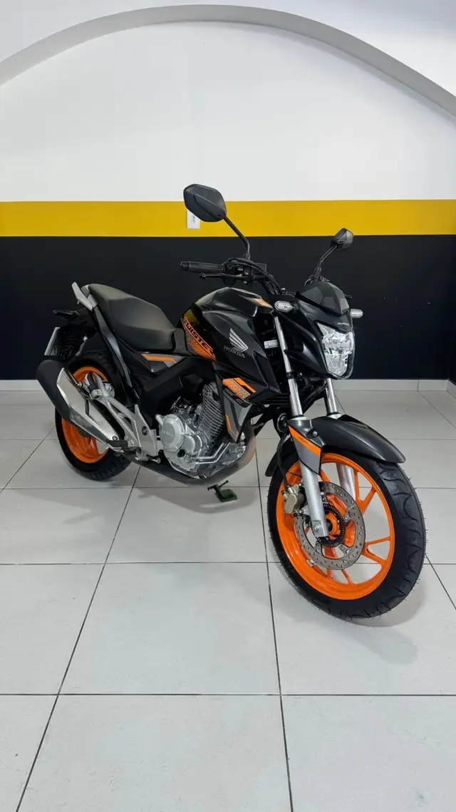 Moto Honda CB 250F Twister 2021 (CBS)