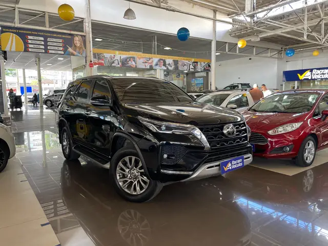 Carro Toyota SW4 2021 SRX 2.8 turbodiesel 5L 4x4 (Aut)