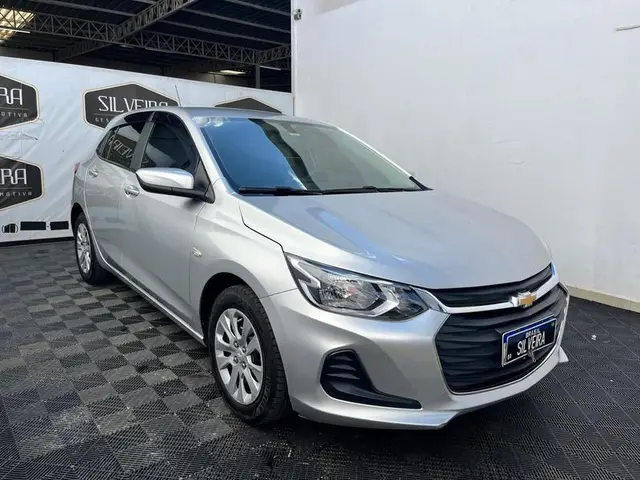 Carro Chevrolet Onix 2020 1.0 (Flex)