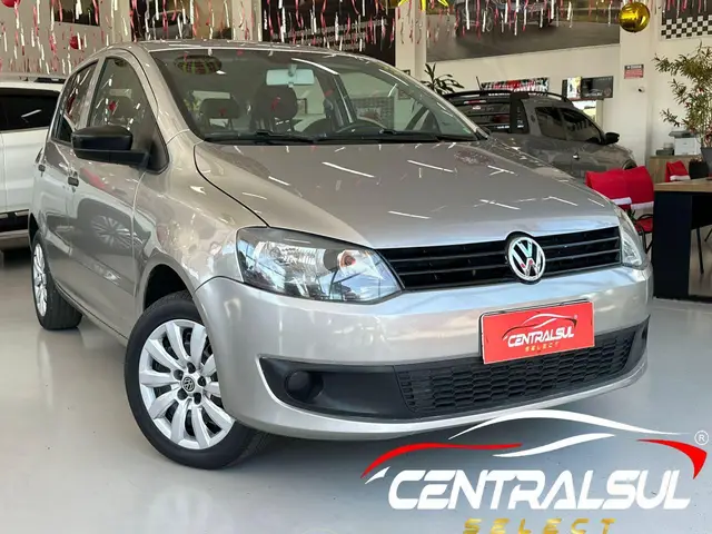 Carro Volkswagen Fox 2013 1.0 TEC (Flex) 4p