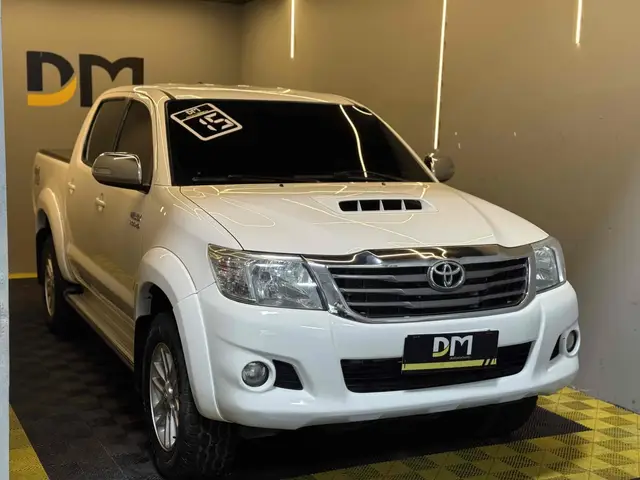 Carro Toyota Hilux Cabine Dupla 2015 Hilux 3.0 TDI 4x4 CD SRV (Aut)