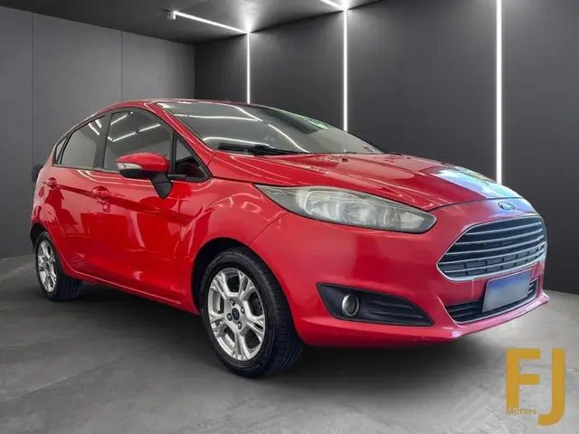Carro Ford Focus Hatch 2015 SE 1.6 16V TiVCT PowerShift