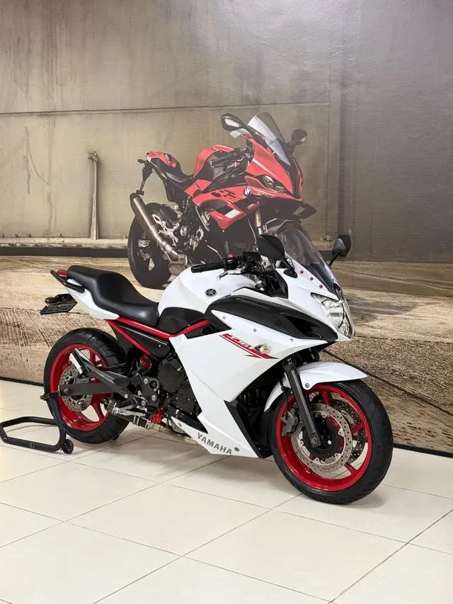 Moto Yamaha Xj6 F 2013 XJ6 F 600