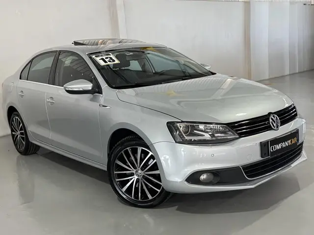 Carro Volkswagen Jetta 2013 2.0 TSI Highline DSG