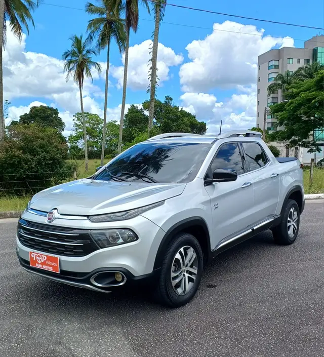 Carro Fiat Toro 2017 Volcano 2.0 diesel AT9 4x4