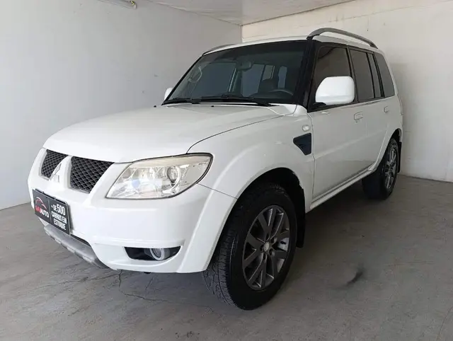 Carro Mitsubishi Pajero TR4 2013 2.0 16V 4x2 (Flex) (Aut)