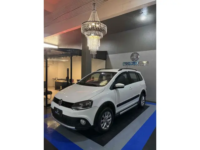 Carro Volkswagen SpaceCross 2013 1.6 8V I-Motion (Flex)