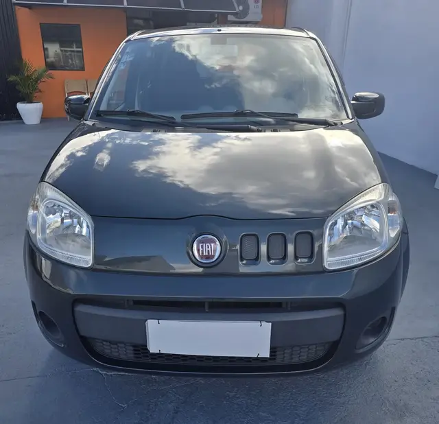 Carro Fiat Uno 2012 Vivace 1.0 8V (Flex) 4p