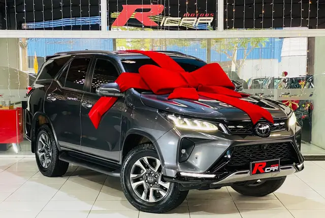 Carro Toyota SW4 2022 Diamond  2.8 turbodiesel 7L 4x4 (Aut)