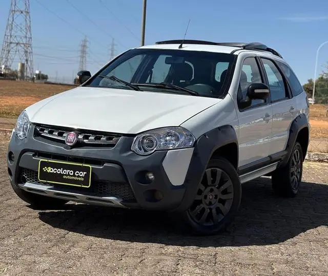 Carro Fiat Weekend 2017 Adventure 1.8 E.torQ (Flex)