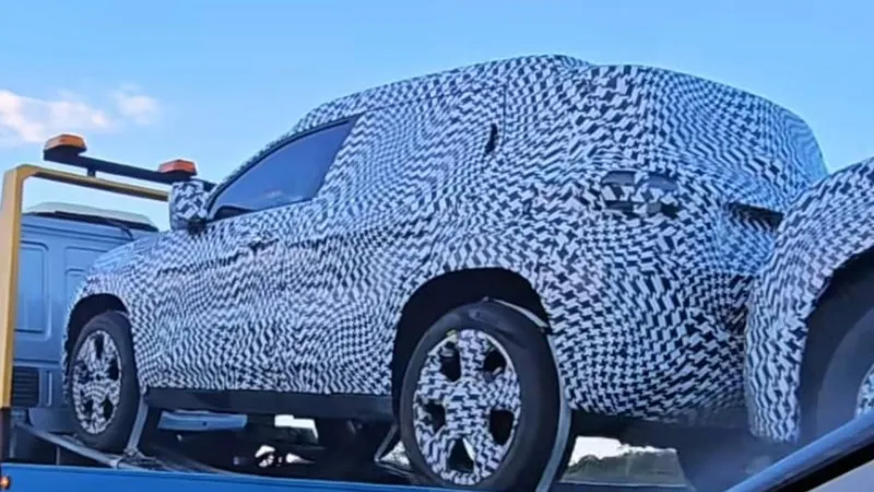 Novo Jeep Avenger: SUV pode repetir estratégia do Renegade nas versões