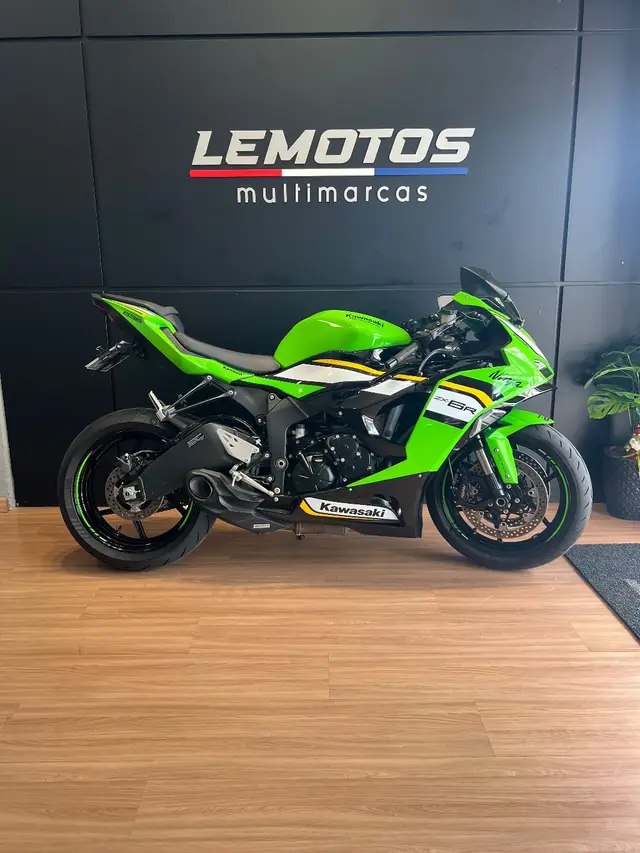 Moto Kawasaki Ninja 2025 ZX-6R