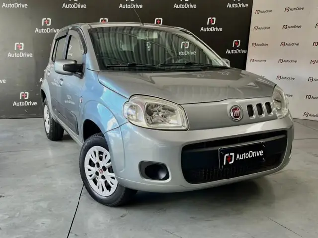 Carro Fiat Uno 2015 Vivace 1.0 8V (Flex) 4p