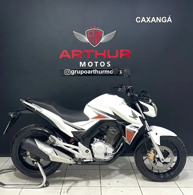 Moto Honda CB 250F Twister 2016 Standard