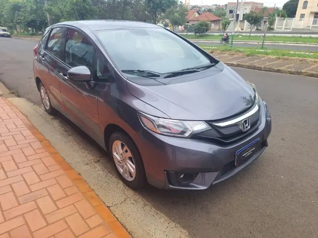 Carro Honda Fit 2015 1.5 16v LX CVT (Flex)