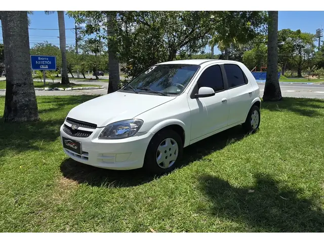 Carro Chevrolet Celta 2013 LT 1.0 (Flex)