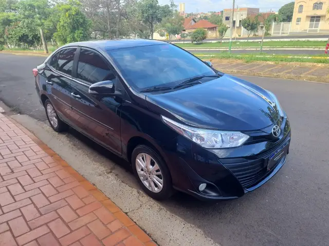 Carro Toyota Yaris Sedan 2019 1.5 XL Plus Tech CVT (Flex)