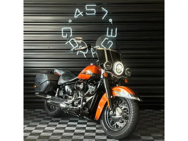 Moto Harley-Davidson Heritage 2020 Classic FLHC/FLHCS