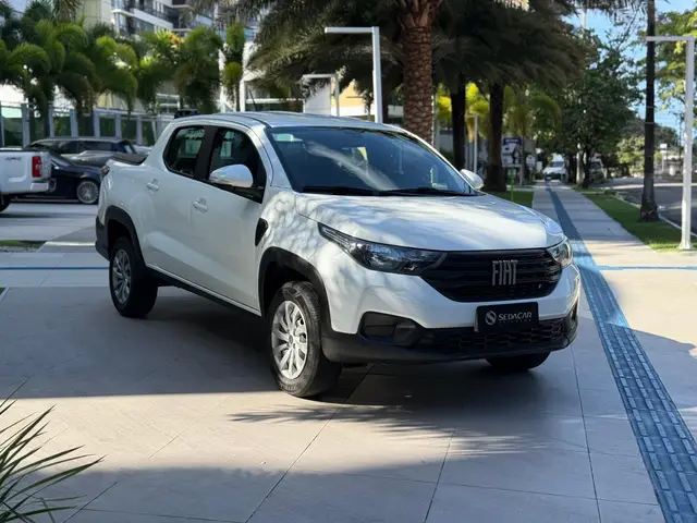 Carro Fiat Strada 2025 Freedom 1.3 Flex 8V CD