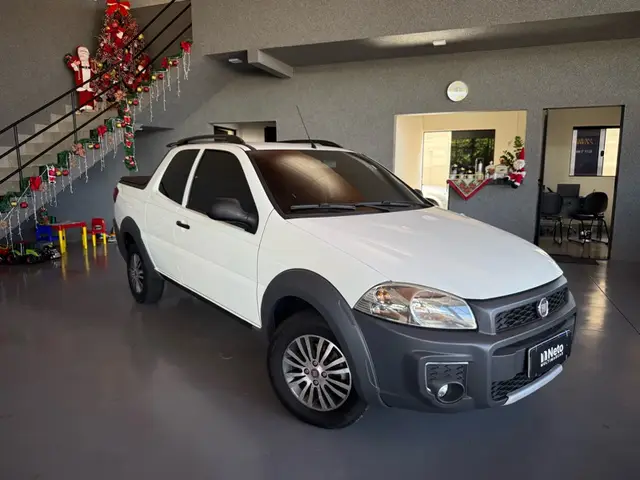 Carro Fiat Strada 2014 Working 1.4 (Flex) (Cabine Dupla)