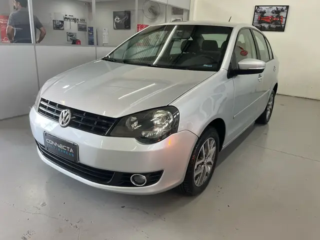 Carro Volkswagen Polo Sedan 2013 1.6 8V (Flex)