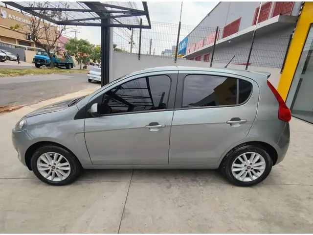 Carro Fiat Palio 2014 Essence 1.6 16V (Flex)