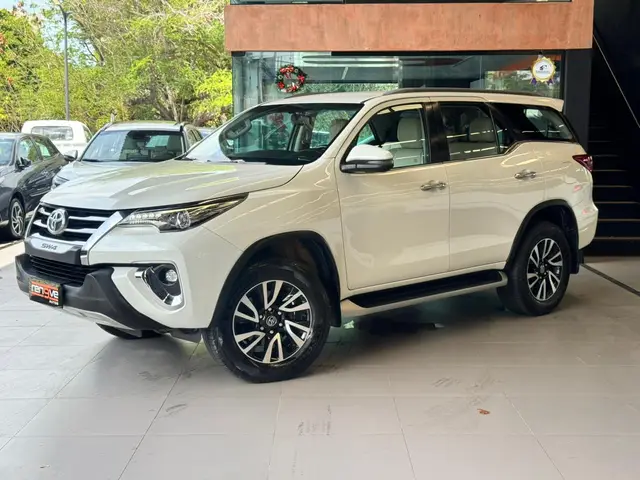 Carro Toyota SW4 2020 2.8 TDI SRX 7L 4x4 (Aut) (Diesel)