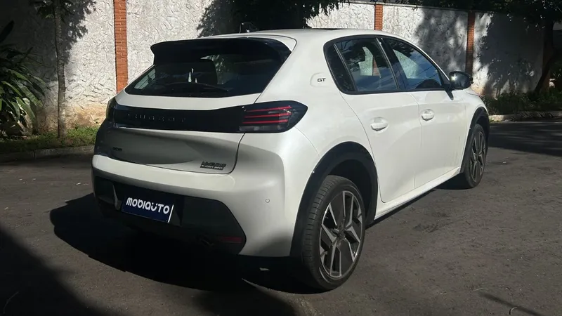 Teste de consumo: Novo Peugeot 208 GT híbrido é econômico como deveria?