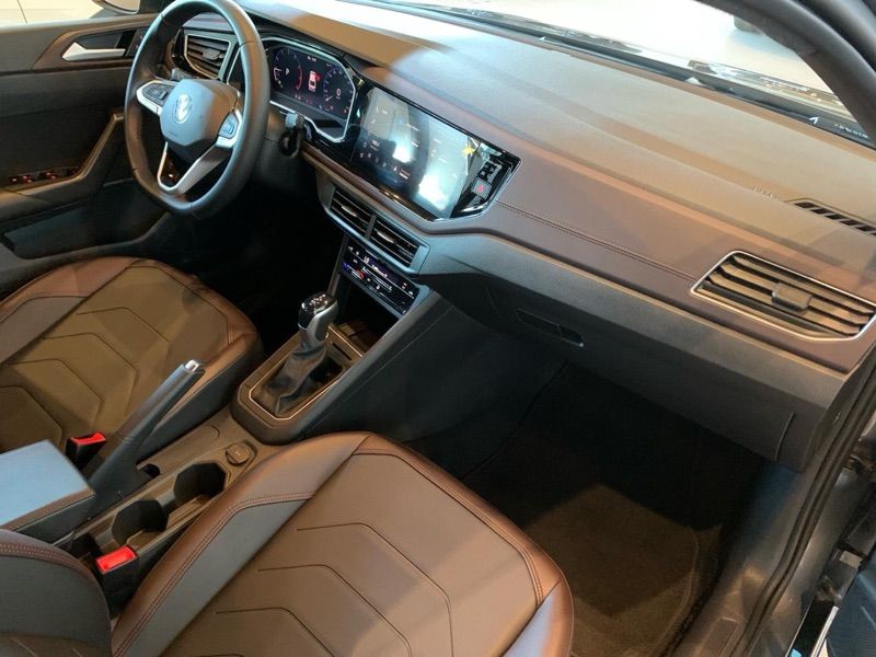 Virtus Highline 1.0 200 TSI11