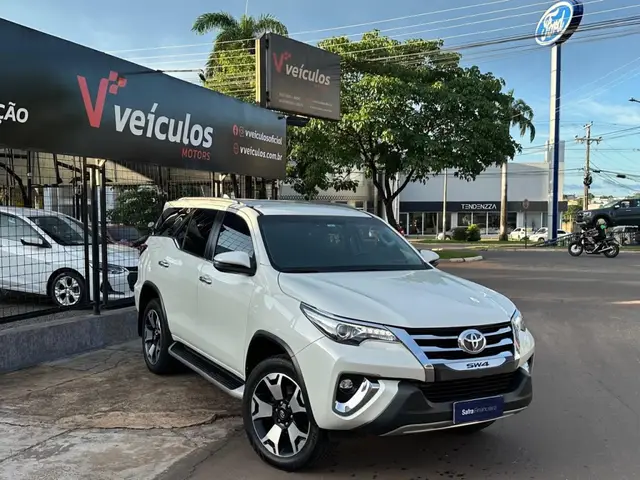 Carro Toyota SW4 2019 2.8 TDI SRX 7L 4x4 (Aut) (Diesel)