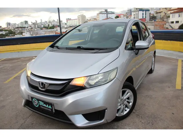 Carro Honda Fit 2015 1.5 16v LX CVT (Flex)