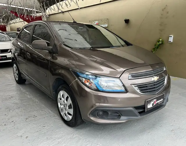 Carro Chevrolet Onix 2014 HATCH LTZ 1.4 8V FlexPower 5p Mec.