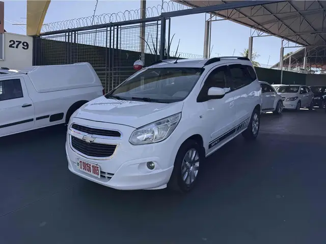 Carro Chevrolet Spin 2013 LT 5S 1.8 (Flex)