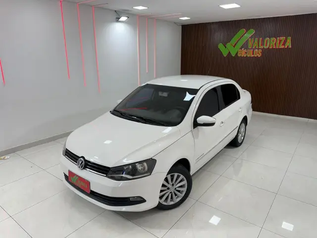 Carro Volkswagen Voyage 2016 1.6 VHT Comfortline I-Motion (Flex)