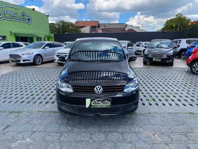 Carro Volkswagen Fox 2014 1.0 TEC (Flex) 4p