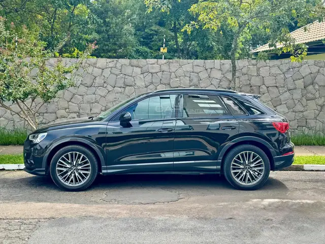 Carro Audi Q3 2021 Black S Line 1.4 TFSI S-Tronic (Aut) (Flex)