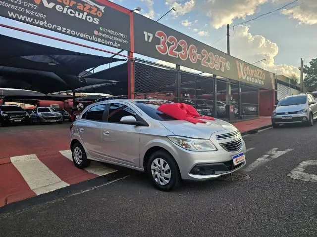 Carro Chevrolet Onix 2014 1.0 LT SPE/4